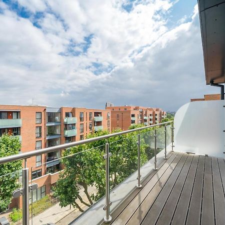 Modern London City Apartment - Victoria Line Esterno foto