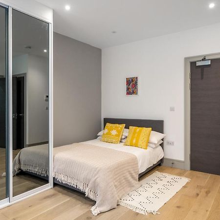 Modern London City Apartment - Victoria Line Esterno foto