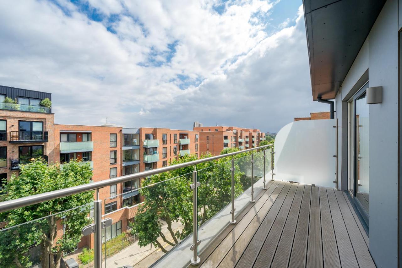 Modern London City Apartment - Victoria Line Esterno foto
