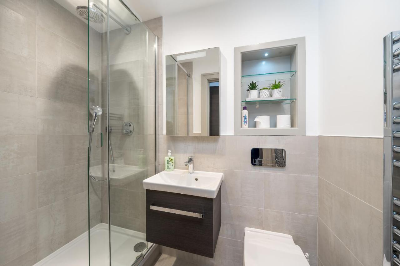 Modern London City Apartment - Victoria Line Esterno foto