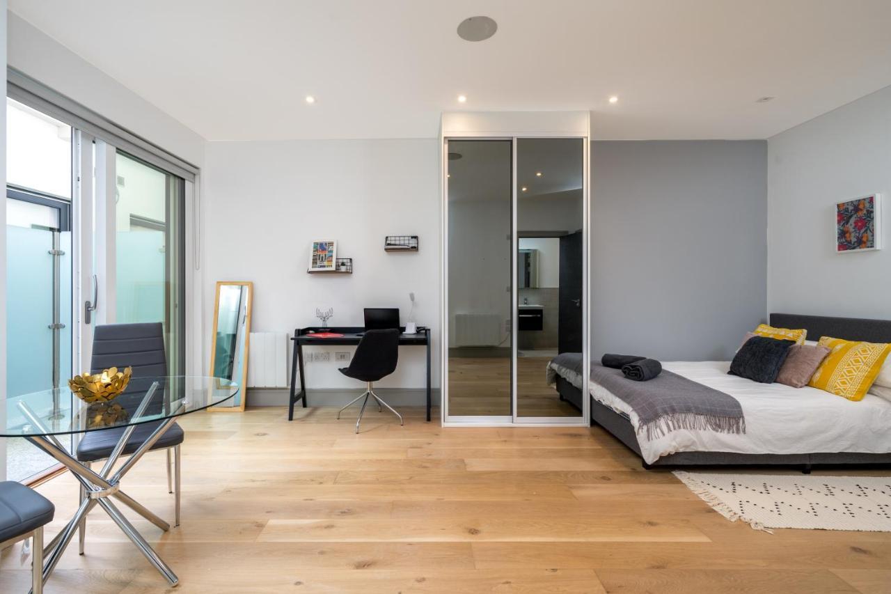 Modern London City Apartment - Victoria Line Esterno foto